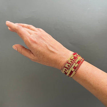 Collar-Brazalete Belen Grueso Dorado Largo Morse Rojo